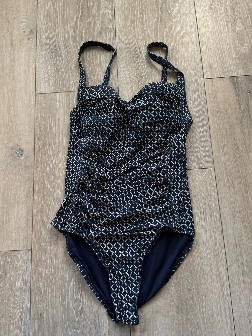 Nip Tuck Swim Navy Patterned One-Piece Swimsuit size 4